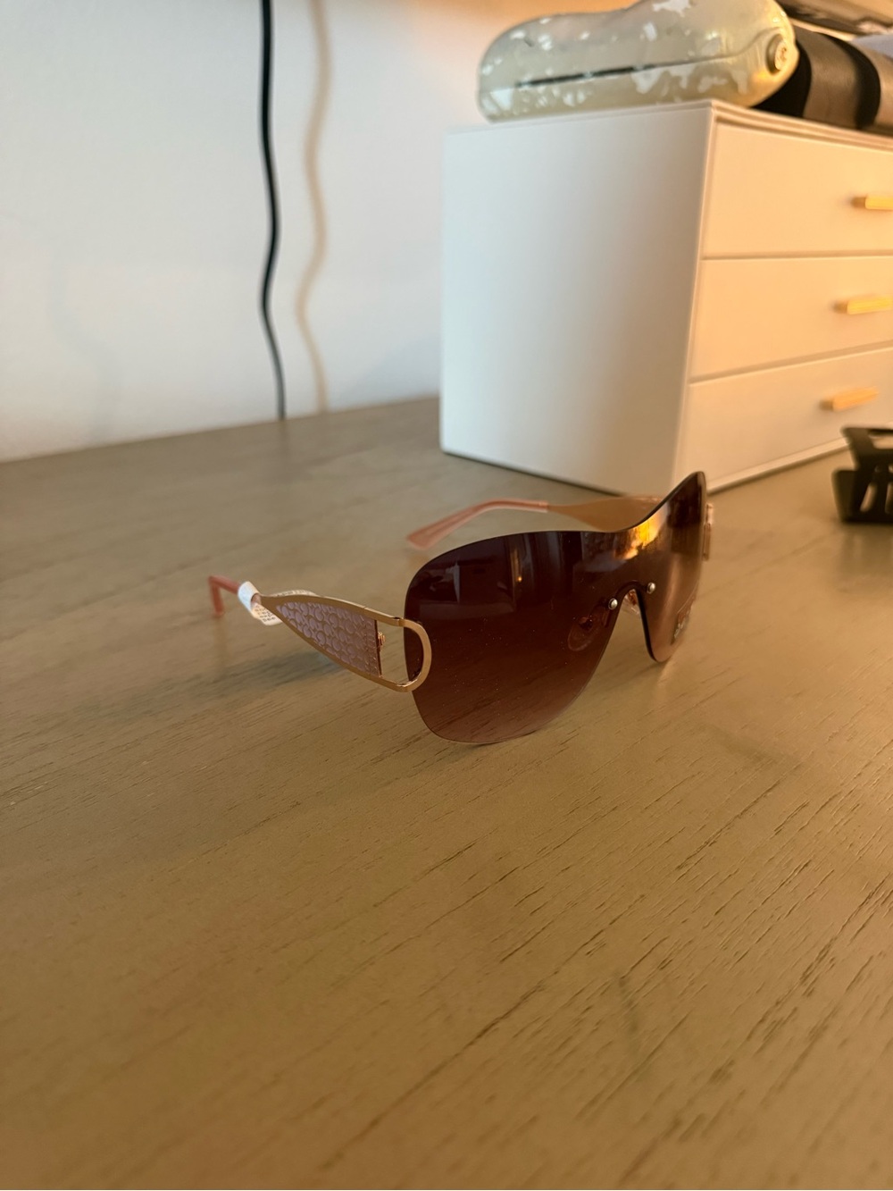 NWT Guess Sunglasses